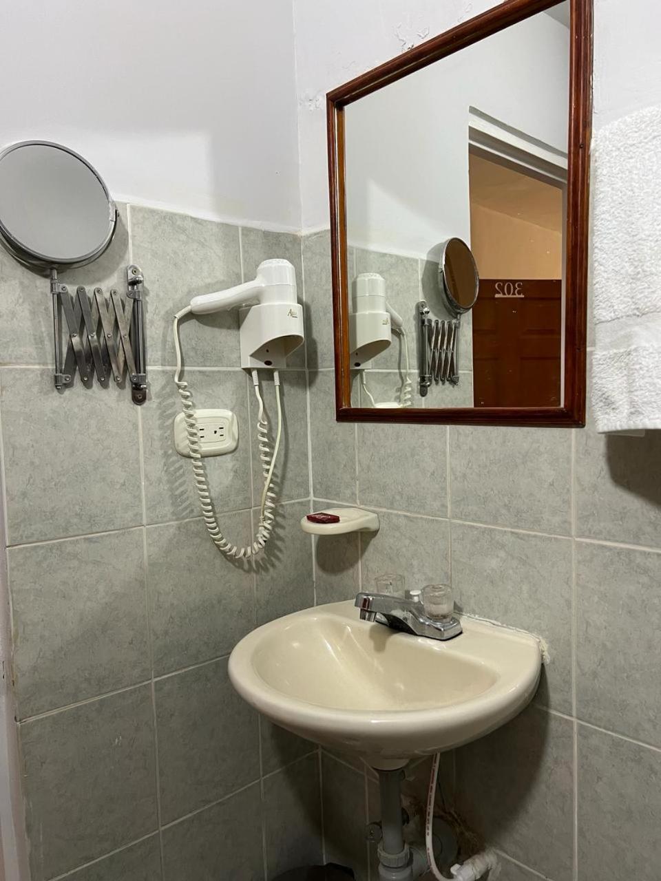 Hotel Armenia Centro Eksteriør billede